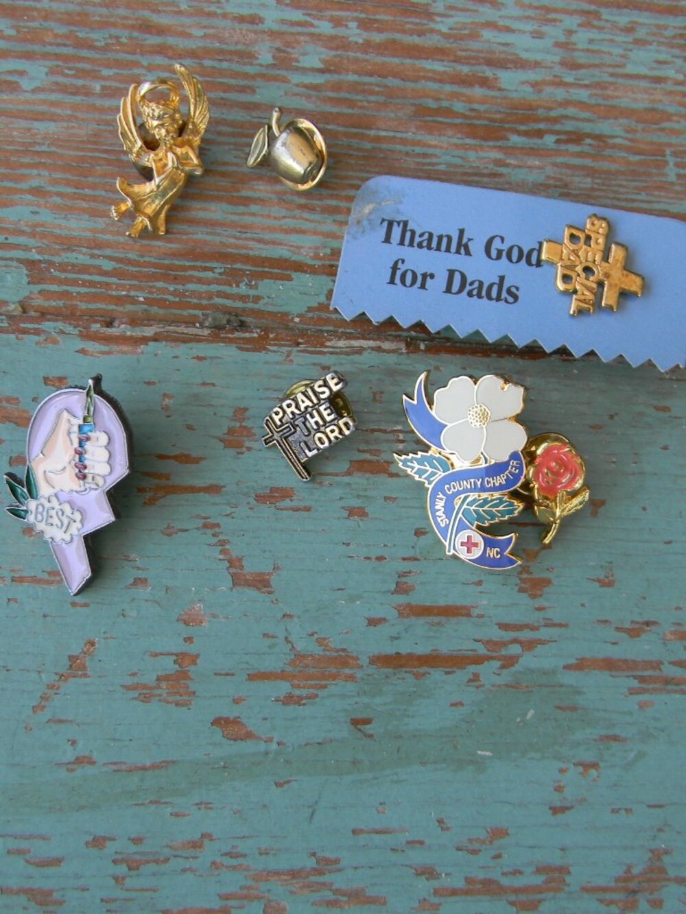 LOT OF 7 GOLD TONE RELIGIOUS ANGEL ROSE CROSS PINBACKS